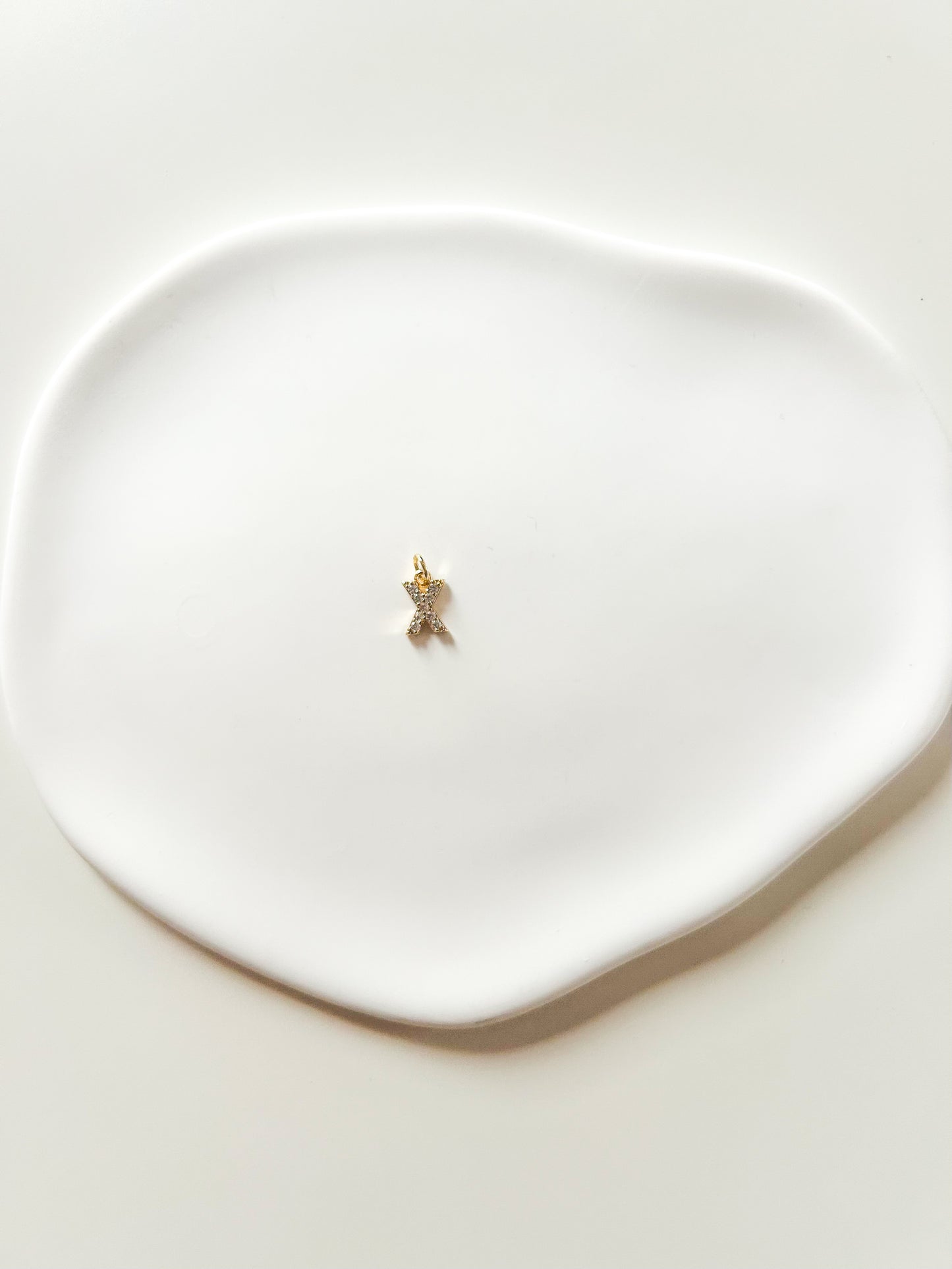 Charms Lettre X – Breloque Alphabet Élégante