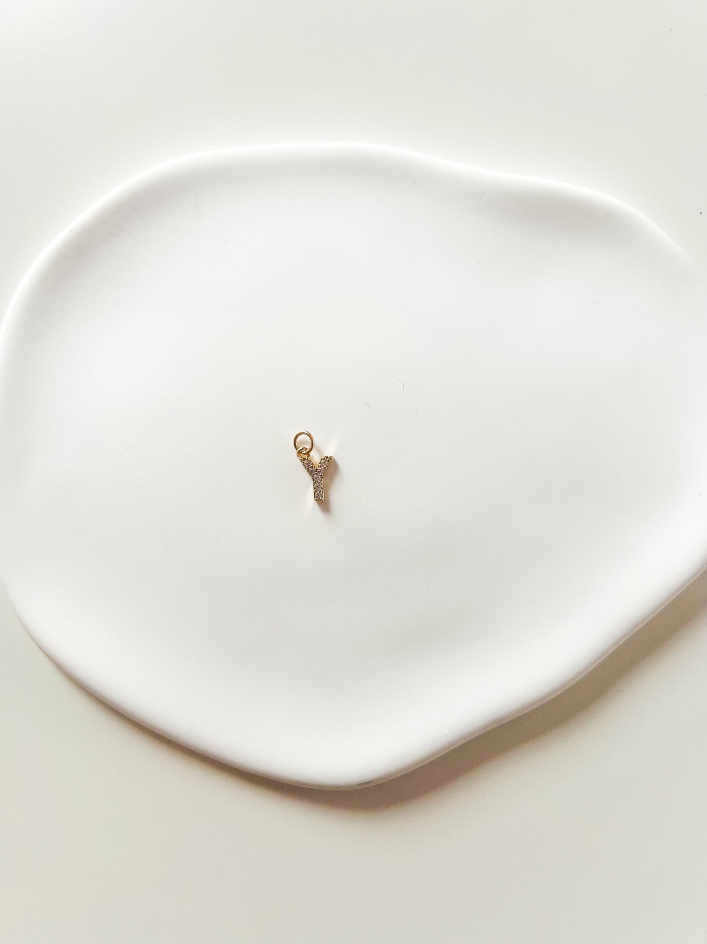 Charms Lettre Y – Breloque Alphabet Élégante