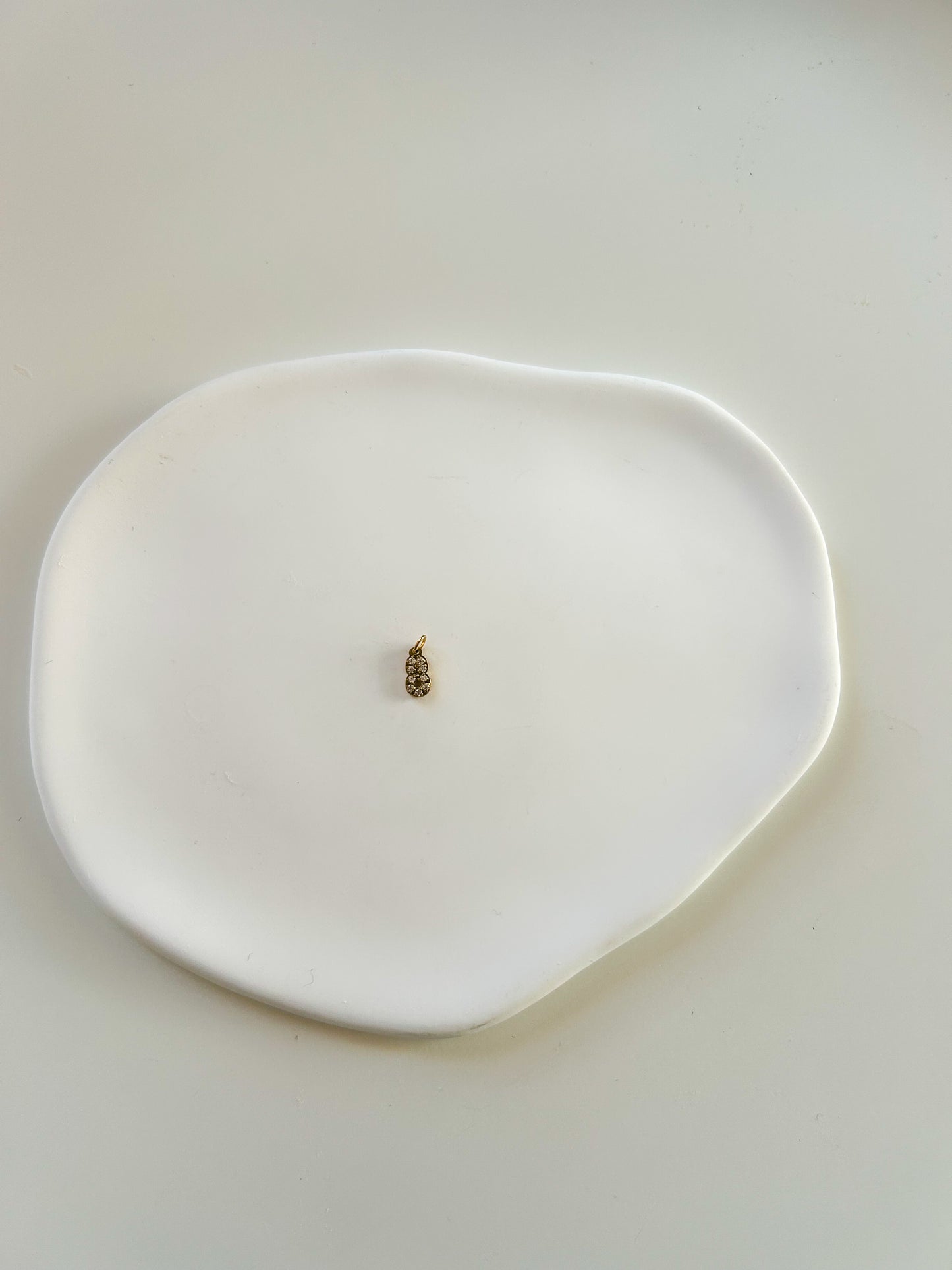 Charms pendentif lettre 8 doré avec strass