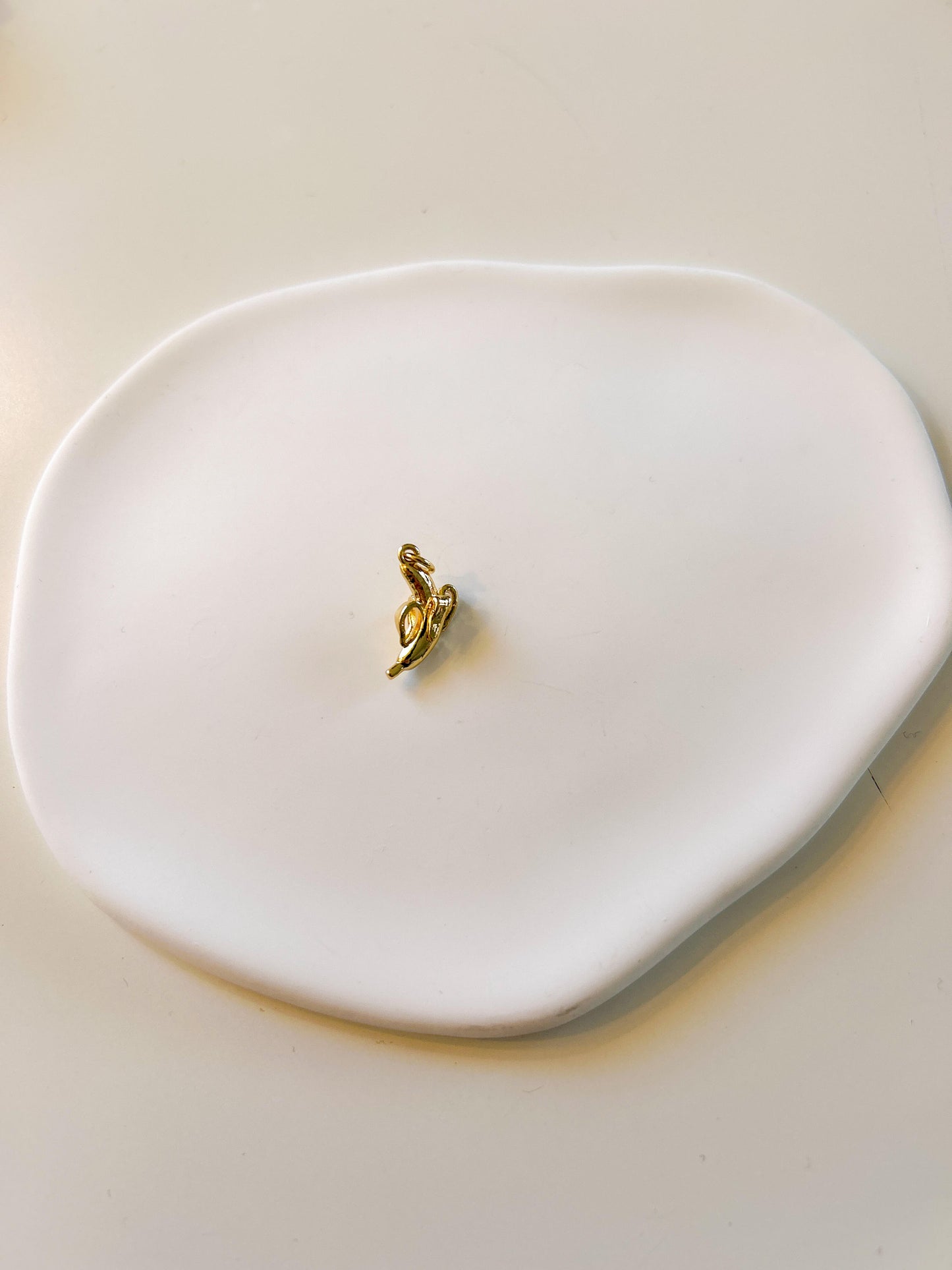 Charms banane Doré - Breloque Fruitée