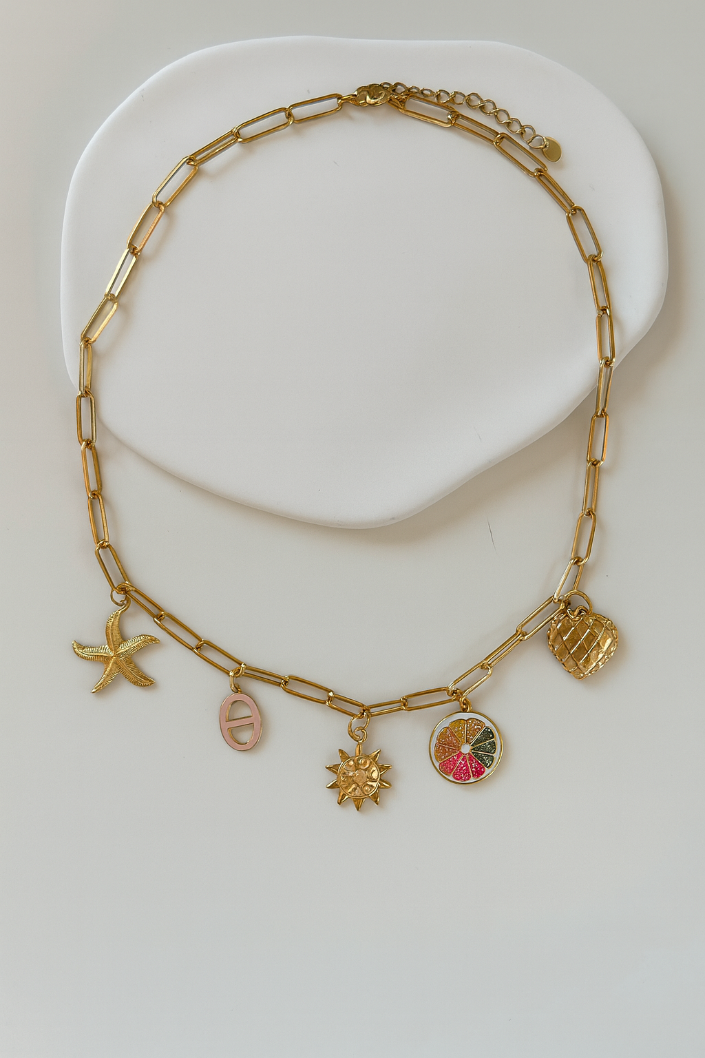 Collier doré à breloques - Esprit été doré