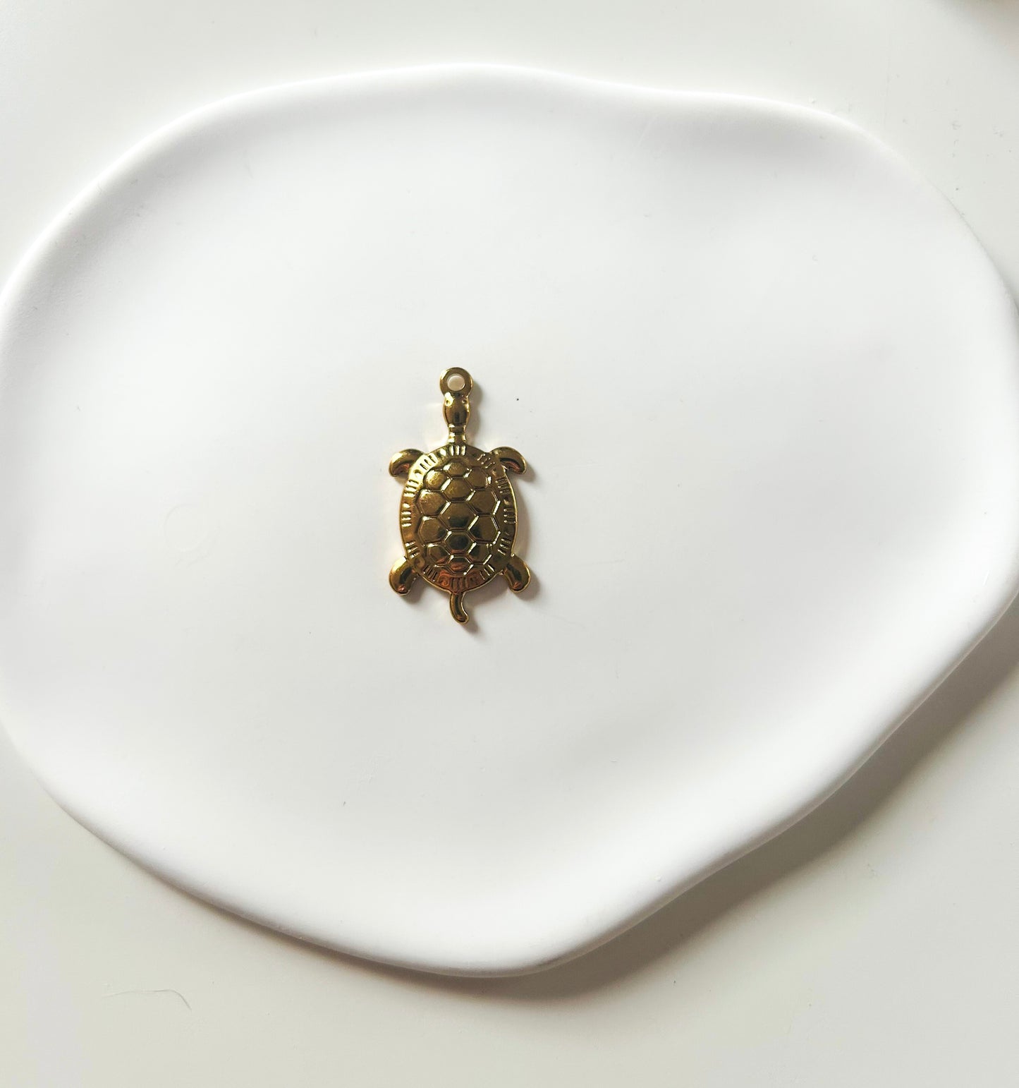 Charms tortue de mer Taille Grand - en acier inoxydable couleur or