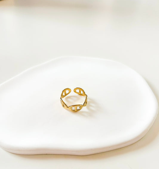 Bague dorée tressée