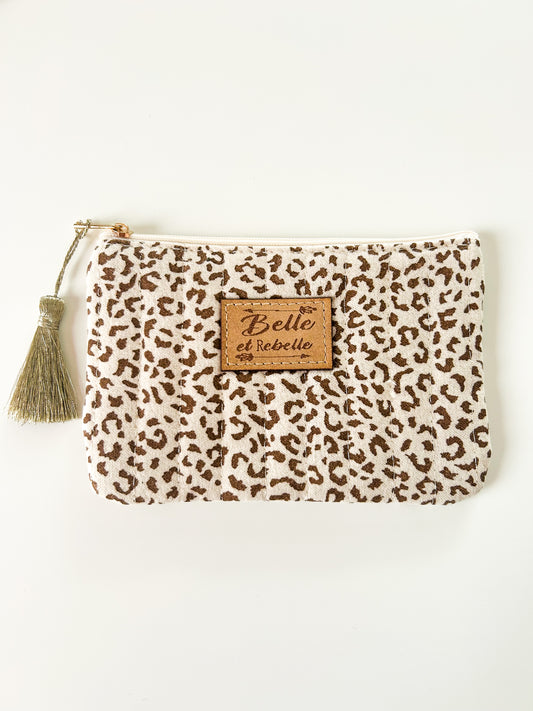 Pochette “Belle et Rebelle” imprimé vache – blanc & marron ultra tendance